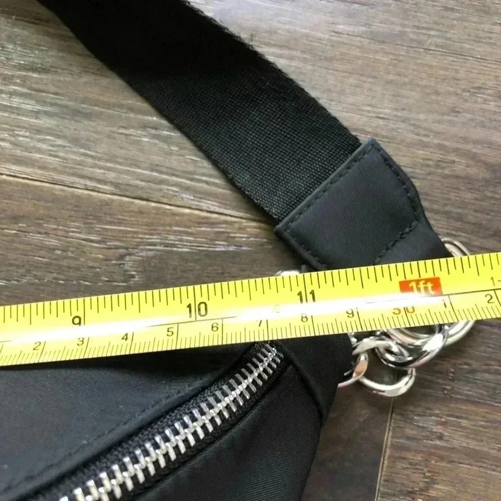 DKNY Belt/Waist Nylon Bag,silver chain & zipper,adjustable,zip interior pocket - Picture 5 of 10